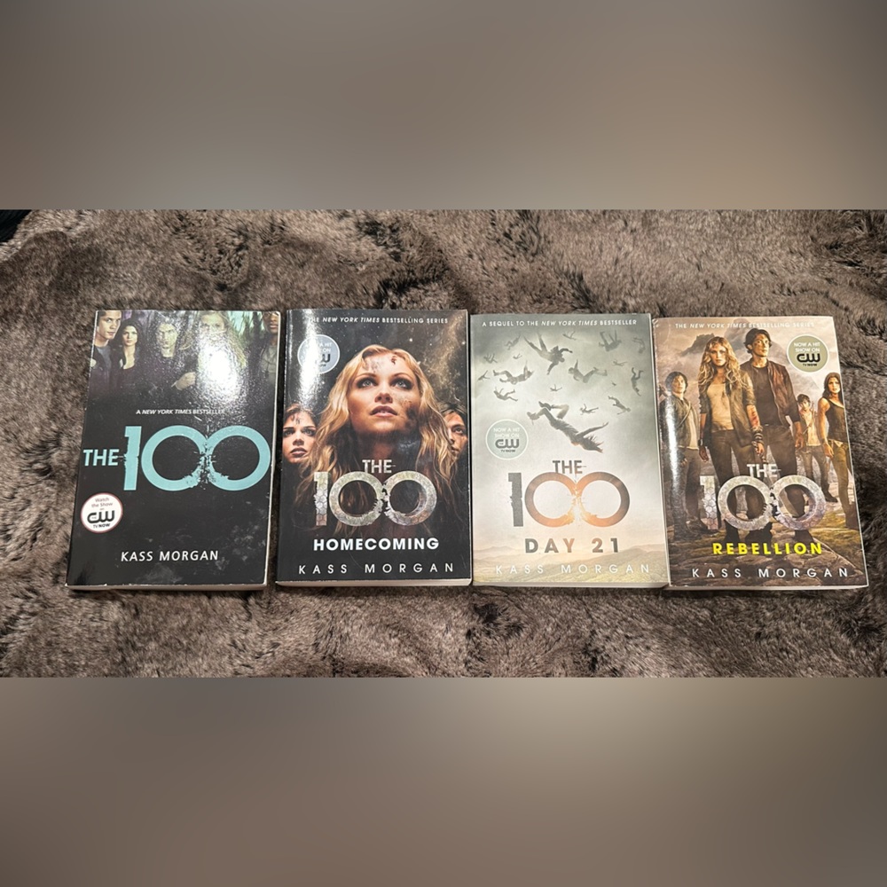 The 100 Book series full set